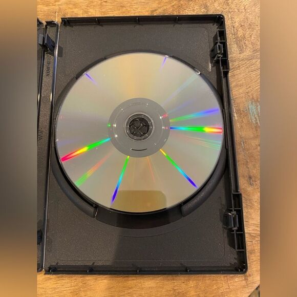 Free with purchase** The Hundred Foot Journey DVD - Picture 5 of 5